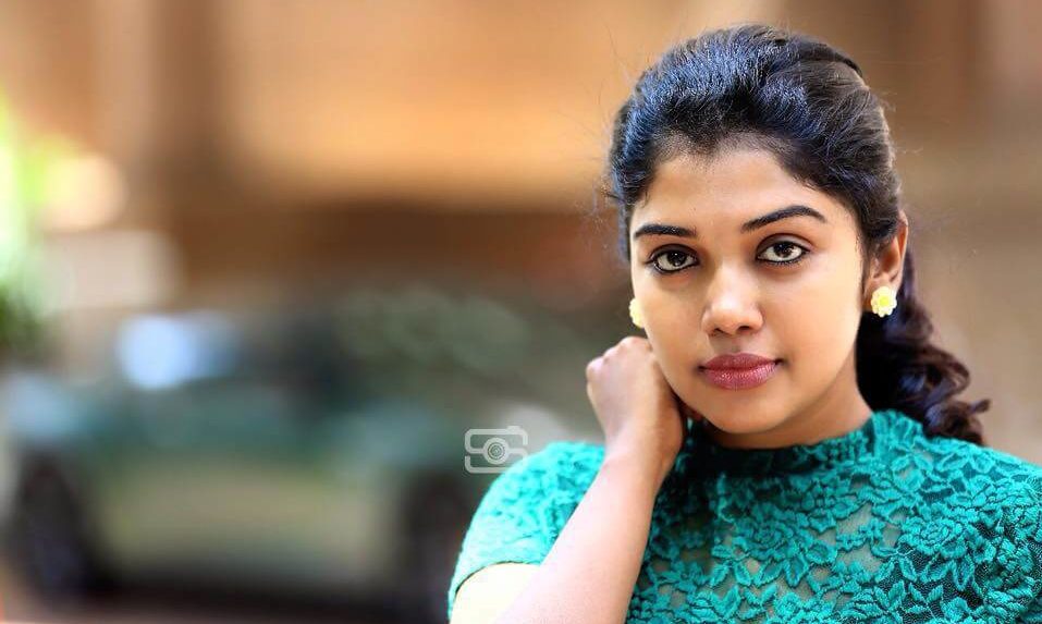 Riythvika Wiki Biography Age Profile Husband Movies 