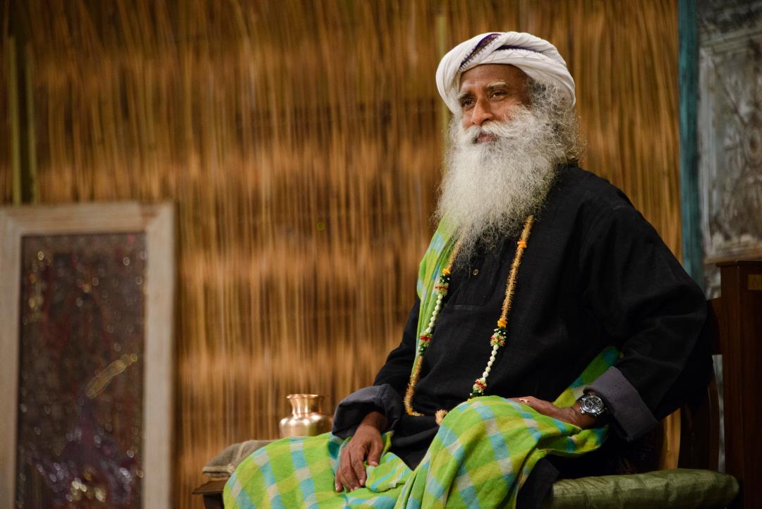 Sadhguru Jaggi Vasudev Wiki, Biography, Age, Isha Yoga, History, Wife, Images - News Bugz