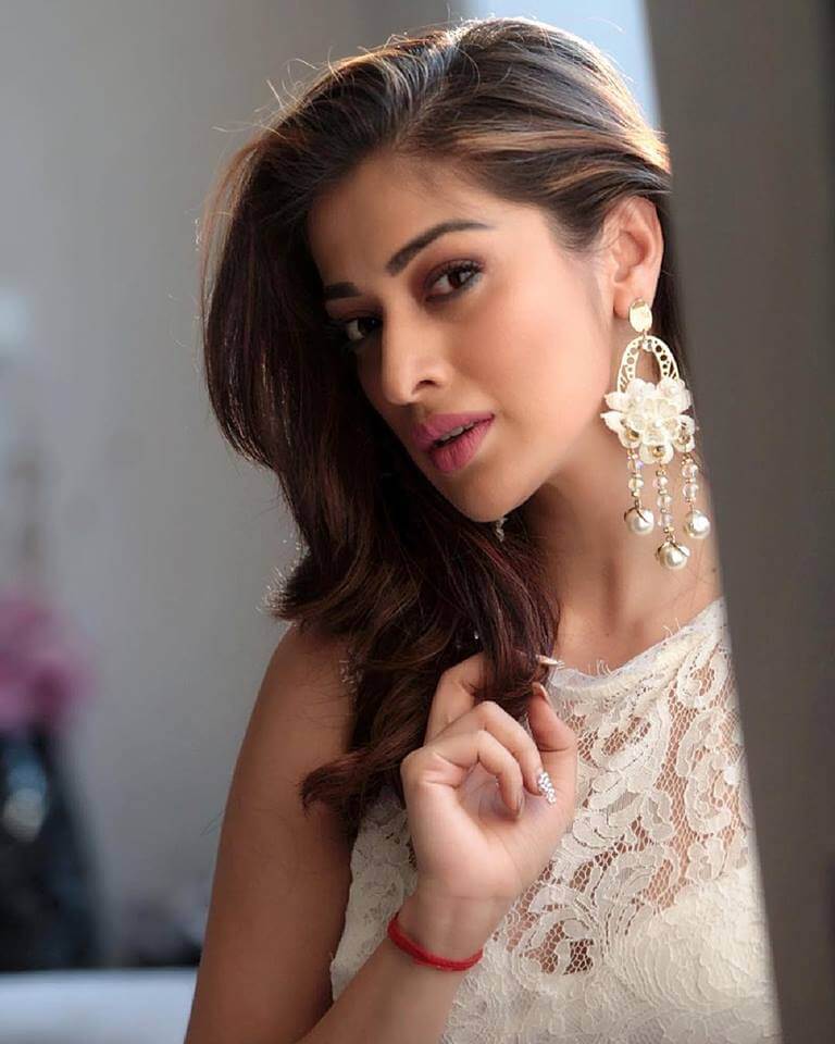 Raai Laxmi Wiki, Biography, Age, Movies, Images - News Bugz