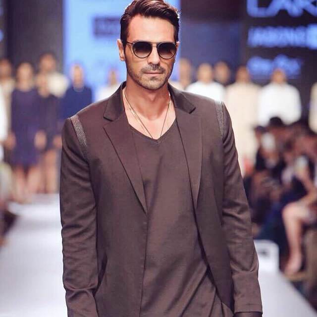 Arjun Rampal Wiki, Biography, Age, Movies List, Family, Images - News Bugz