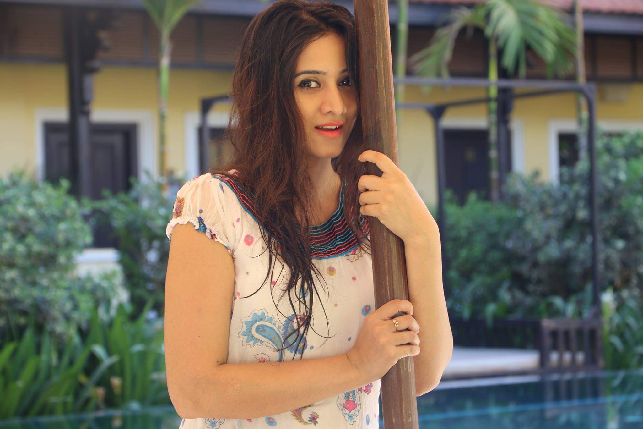 harshika-poonacha-wiki-biography-age-family-movies-images-news-bugz