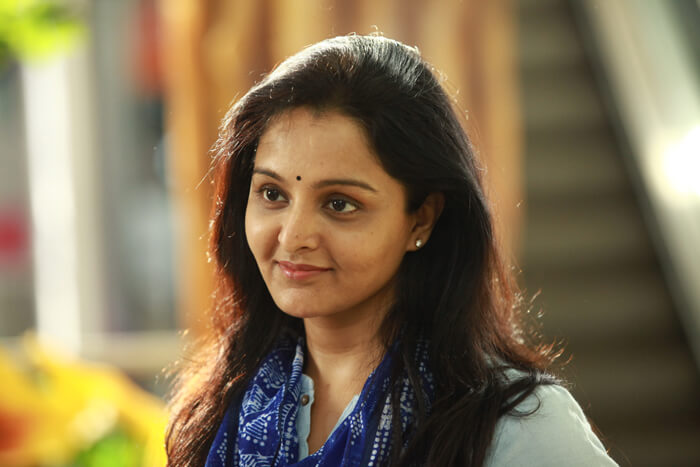 Manju Warrier Wiki, Biography, Age, Movies List, Family, Images - News Bugz