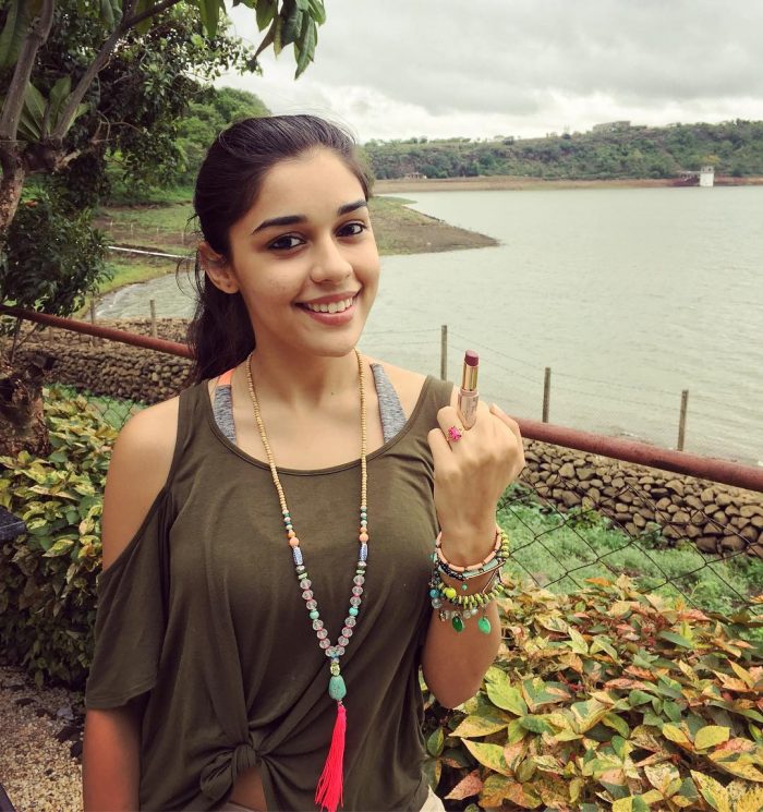 Eisha Singh Wiki, Biography, Age, Family, Serials, Images - News Bugz