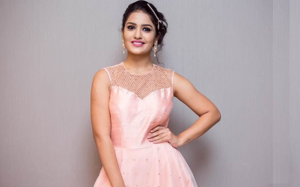 Saniya Iyappan Wiki, Biography, Age, Family, Movies 