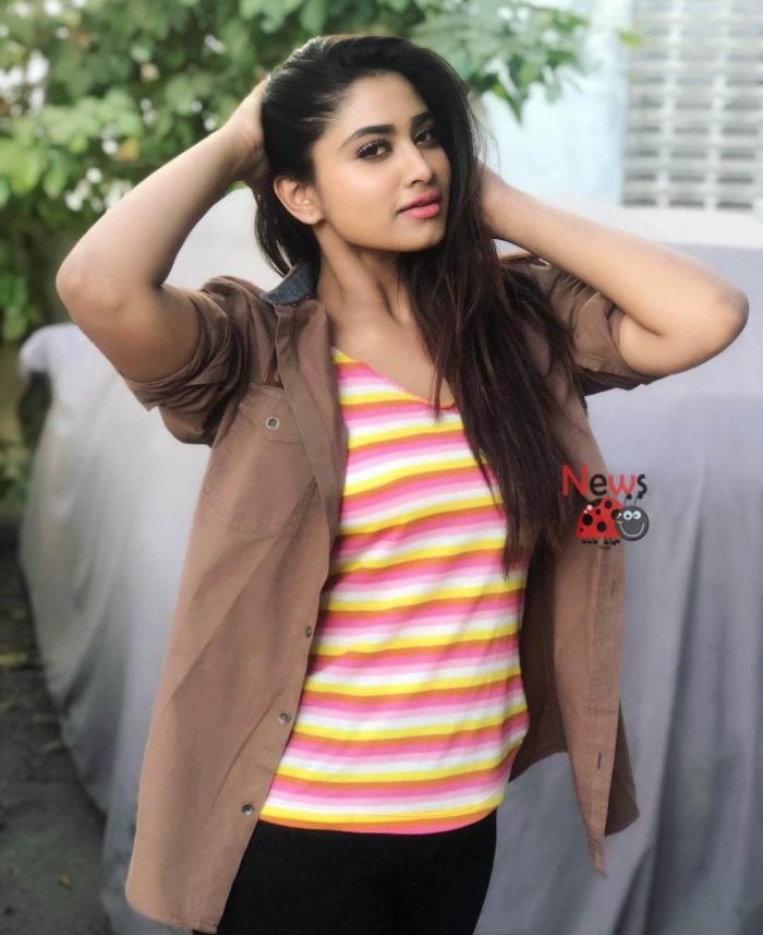 Shivani Narayanan Images