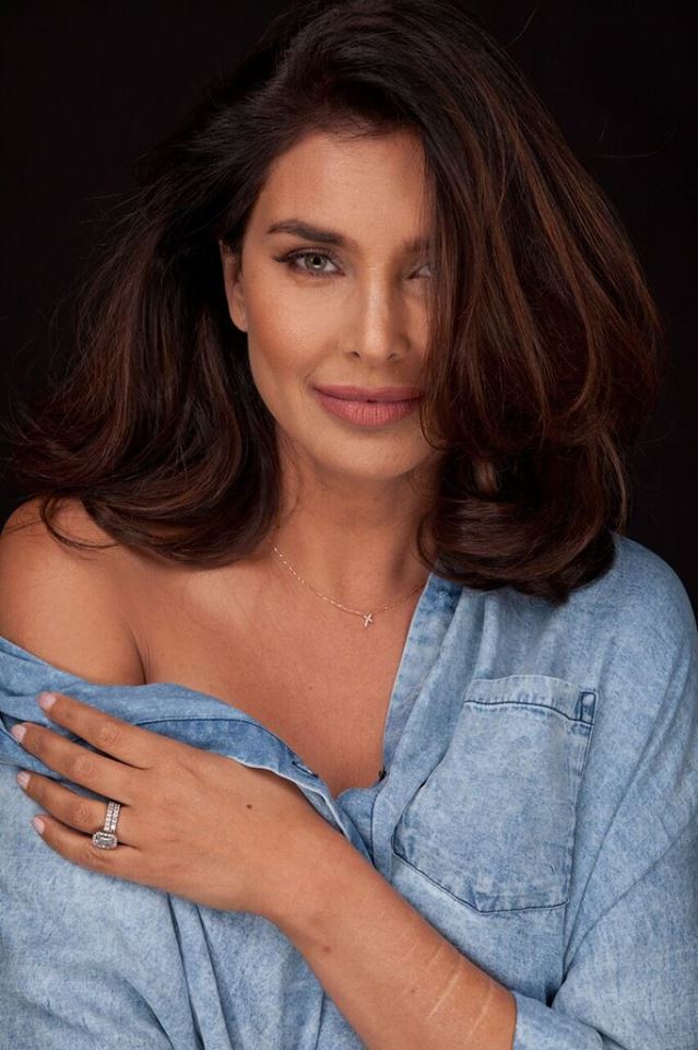 Lisa Ray Wiki, Biography, Age, Movies, Husband, Images & More - News Bugz