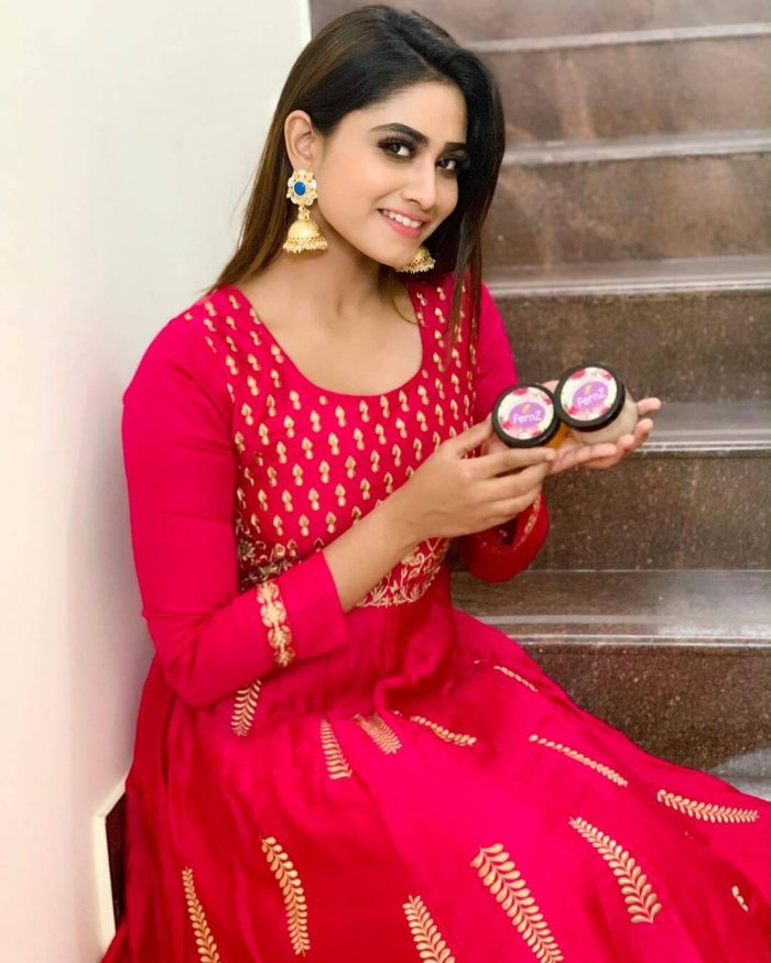 Shivani Narayanan Images