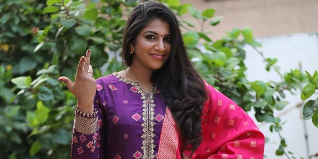 Toshila (RJ & Anchor) Wiki, Biography, Age, TV Shows, Videos, Images ...