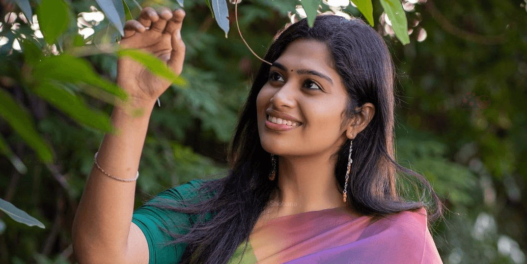 Shobana Wallpapers Small 7  Tamil Actors Tamil Actresses Tamil Movies  Latest Wide Screen Exclusive Wallpaper